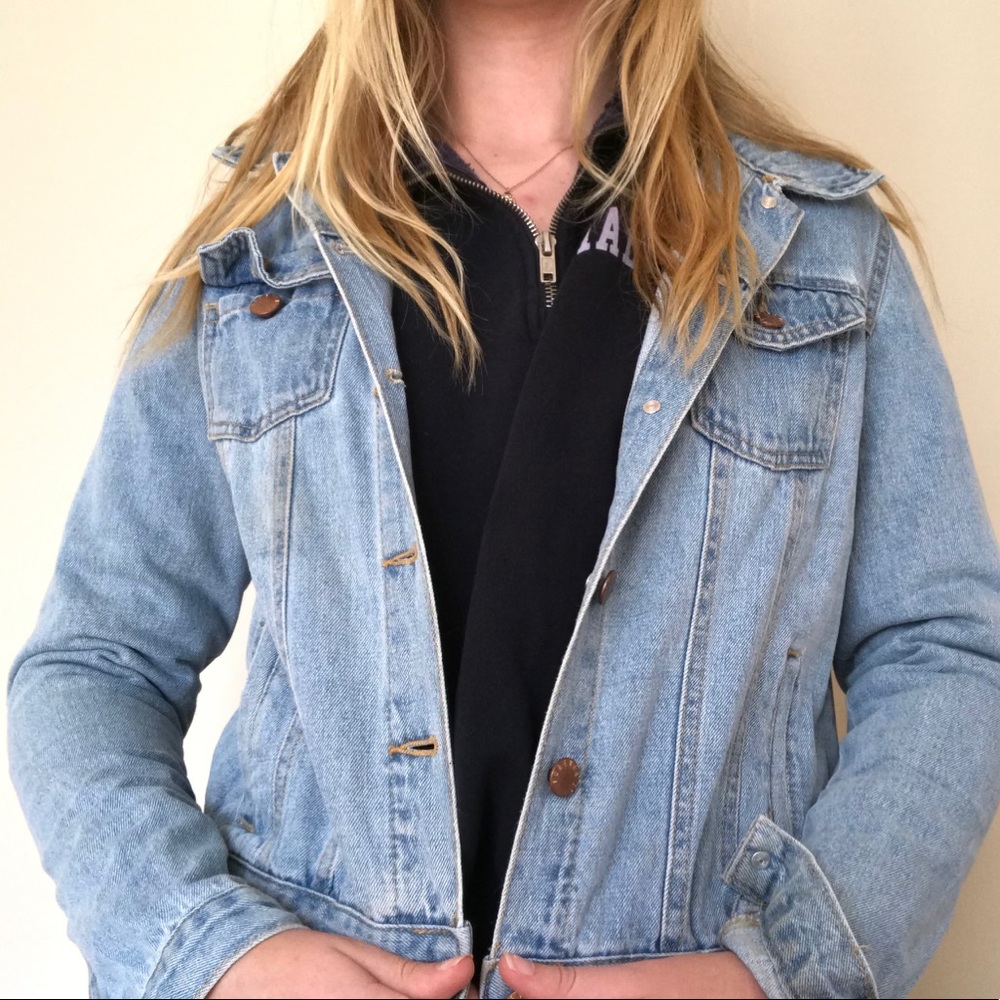 Fitted denim jacket